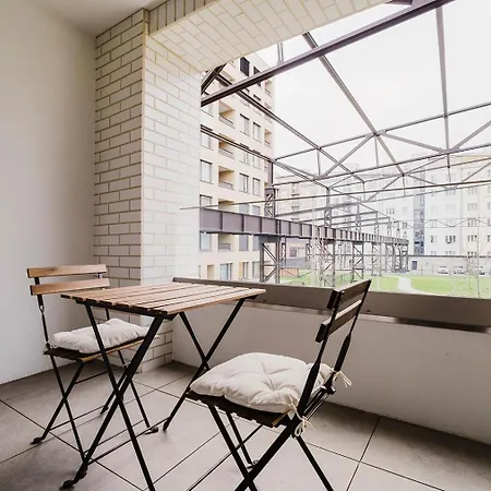 דירה Blueground 7 Furnished Dox Museum Prg-21 *